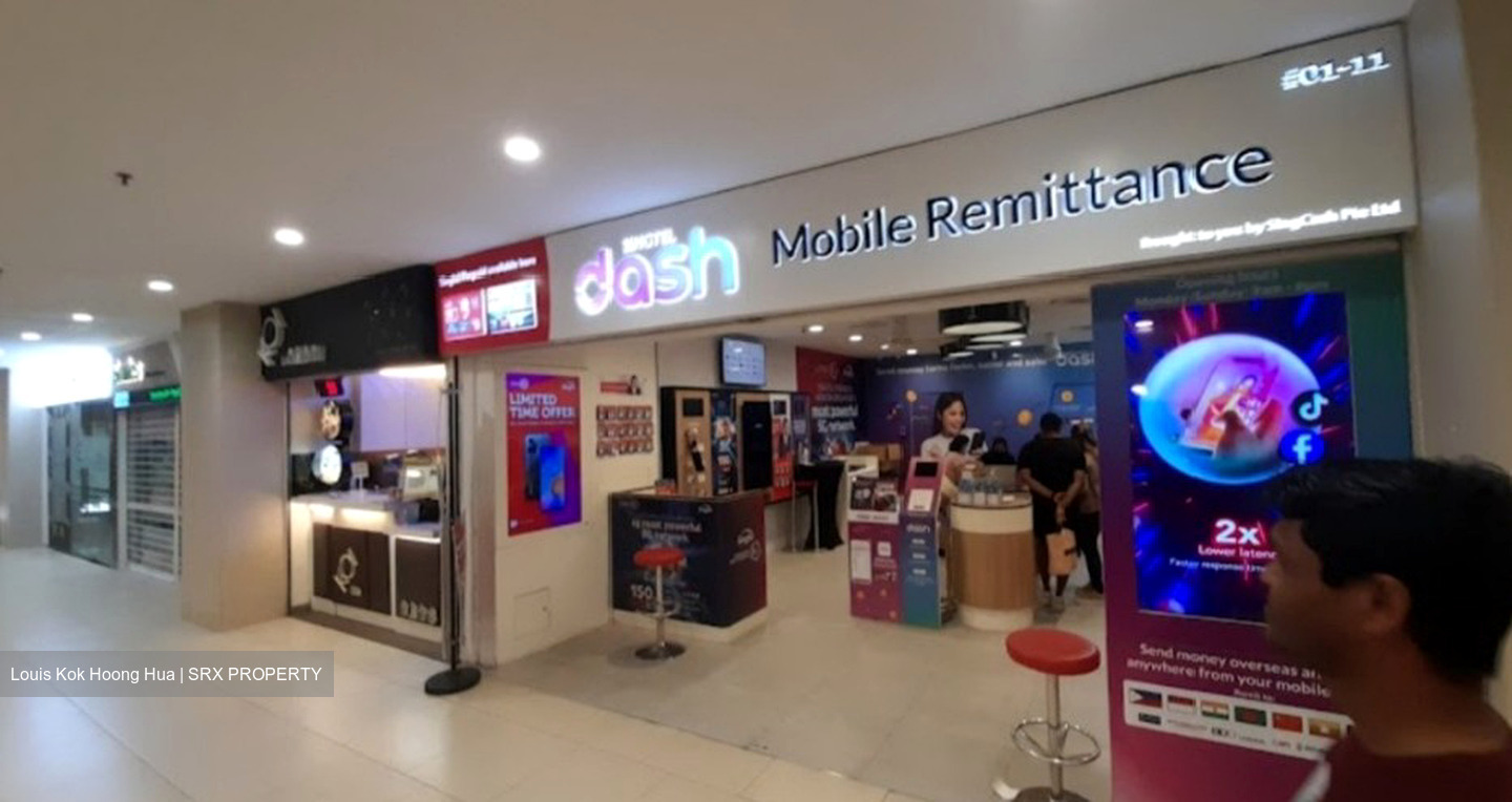 Lucky Plaza (D9), Retail #447085261